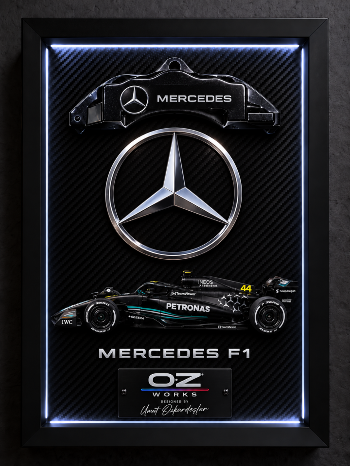 Mercedes F1 Çerçeveli Model Tablo – 44 Numara